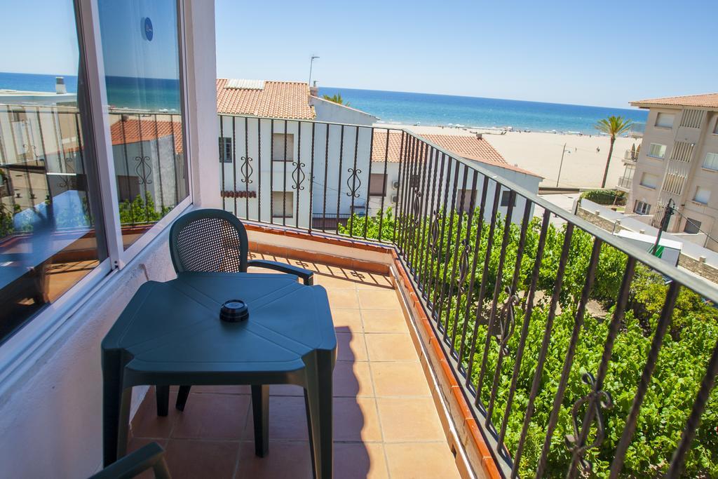 Hotel Comarruga Platja 외부 사진