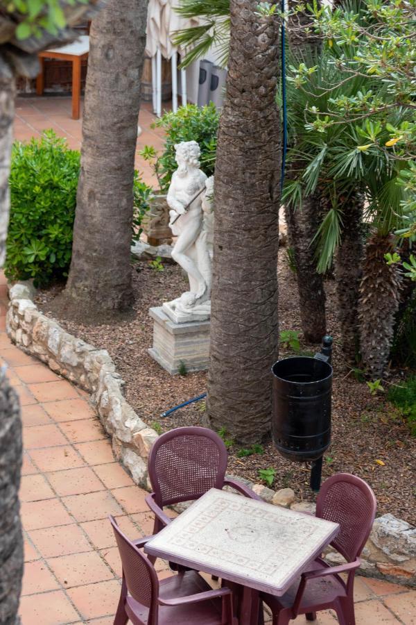 Hotel Comarruga Platja 외부 사진